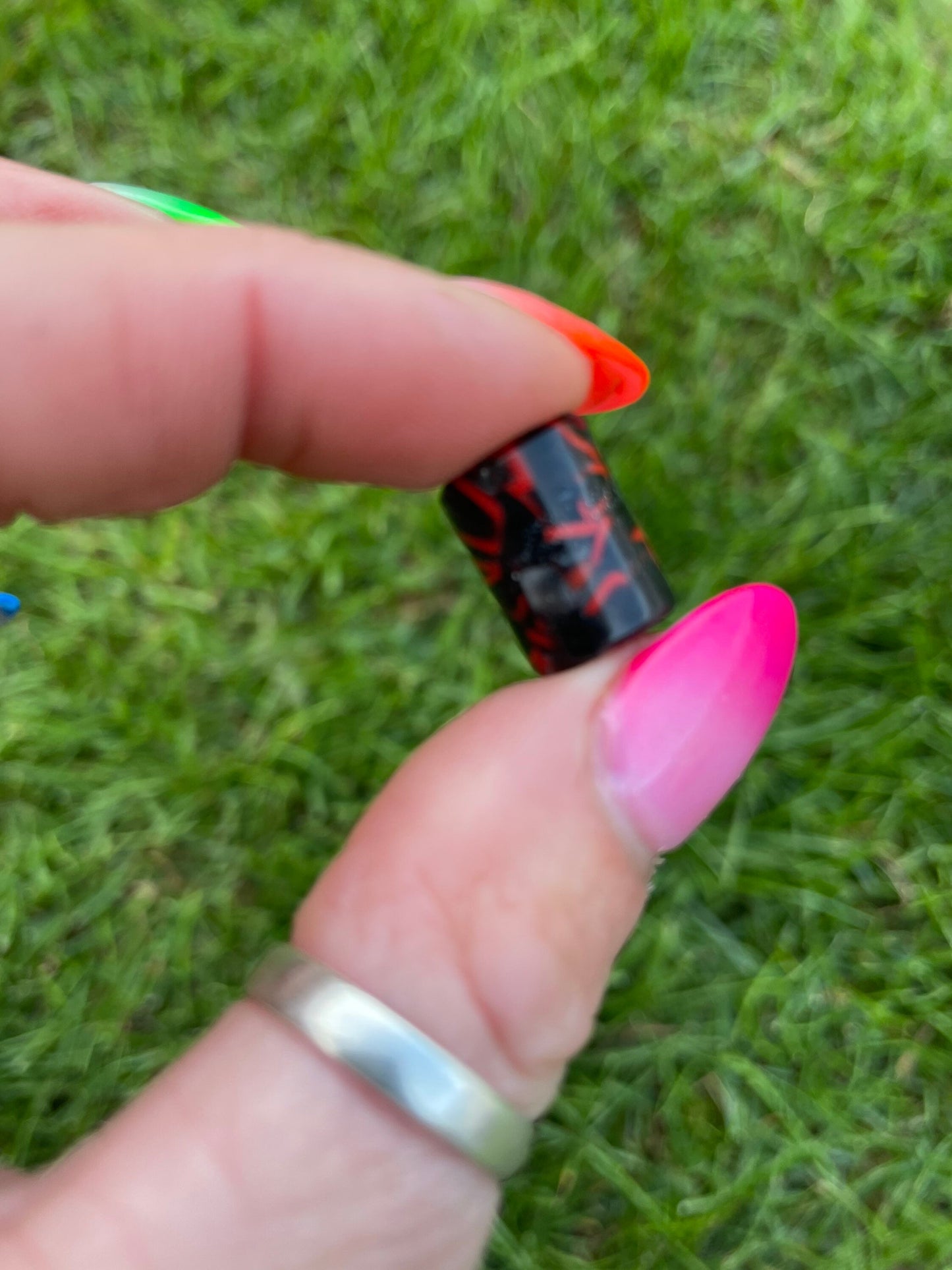 Kisses Micro Acrylic Dreadlock Bead